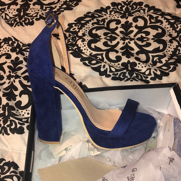 Royal blue open toe chunky heels - Picture 2 of 2